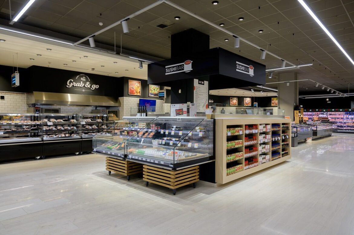 Η ΑΒ Βασιλόπουλος ανακαίνισε το κατάστημα στο Ελληνικό